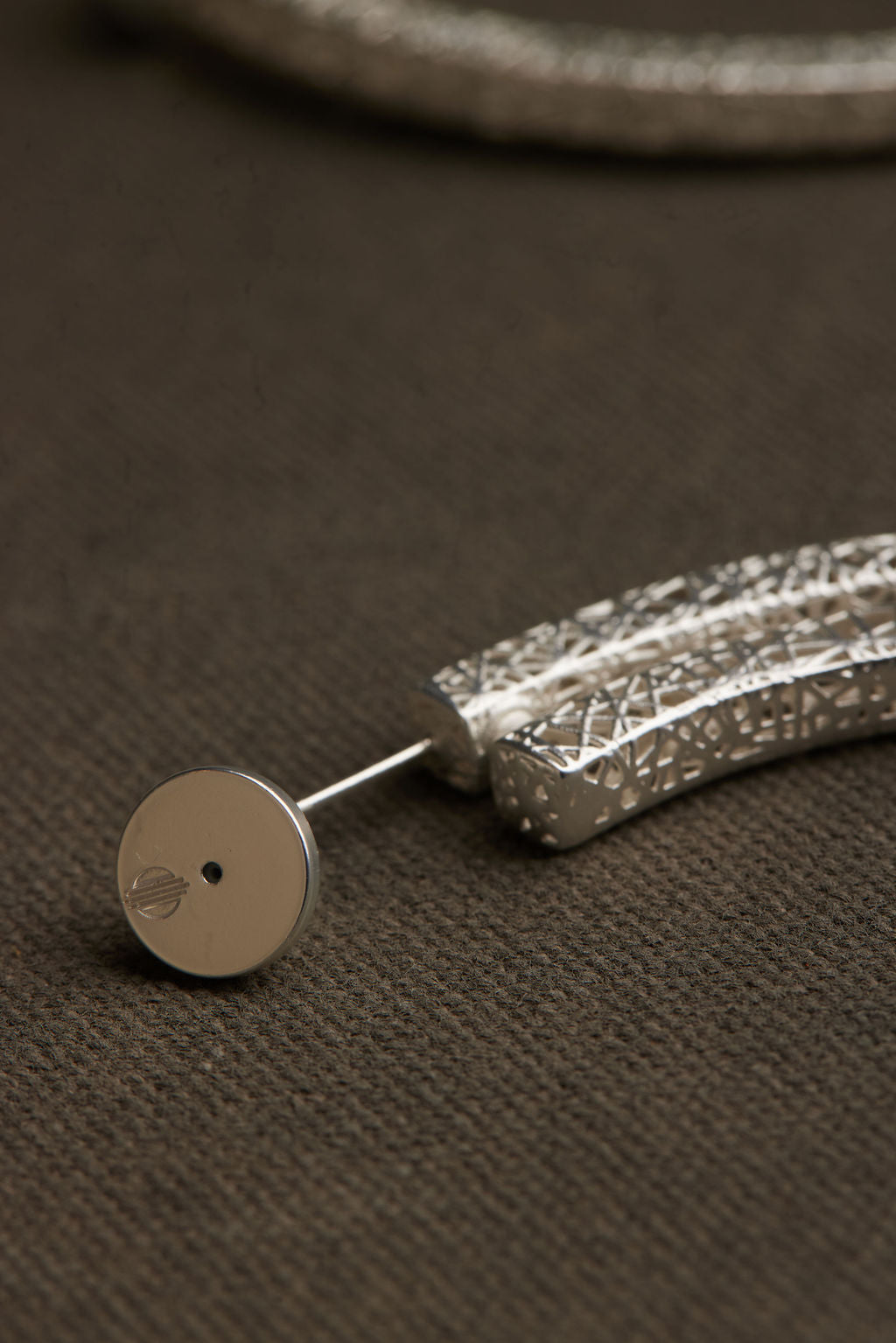 CIRE EARRING