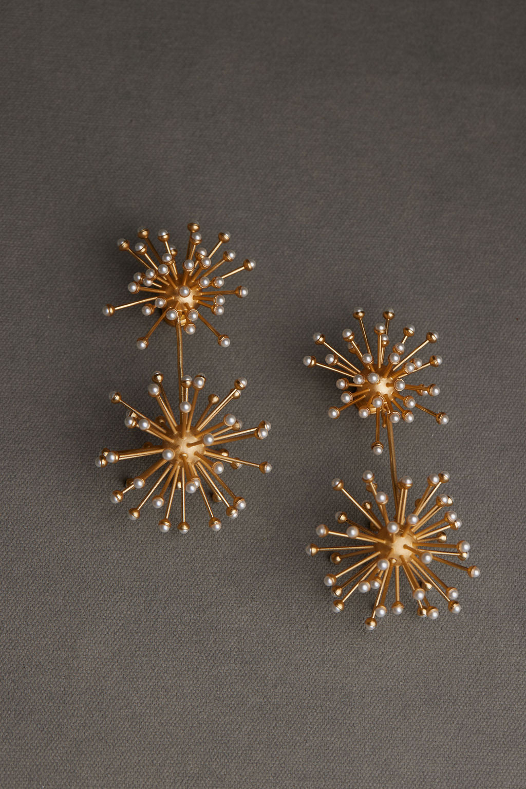 ONYX EARRING
