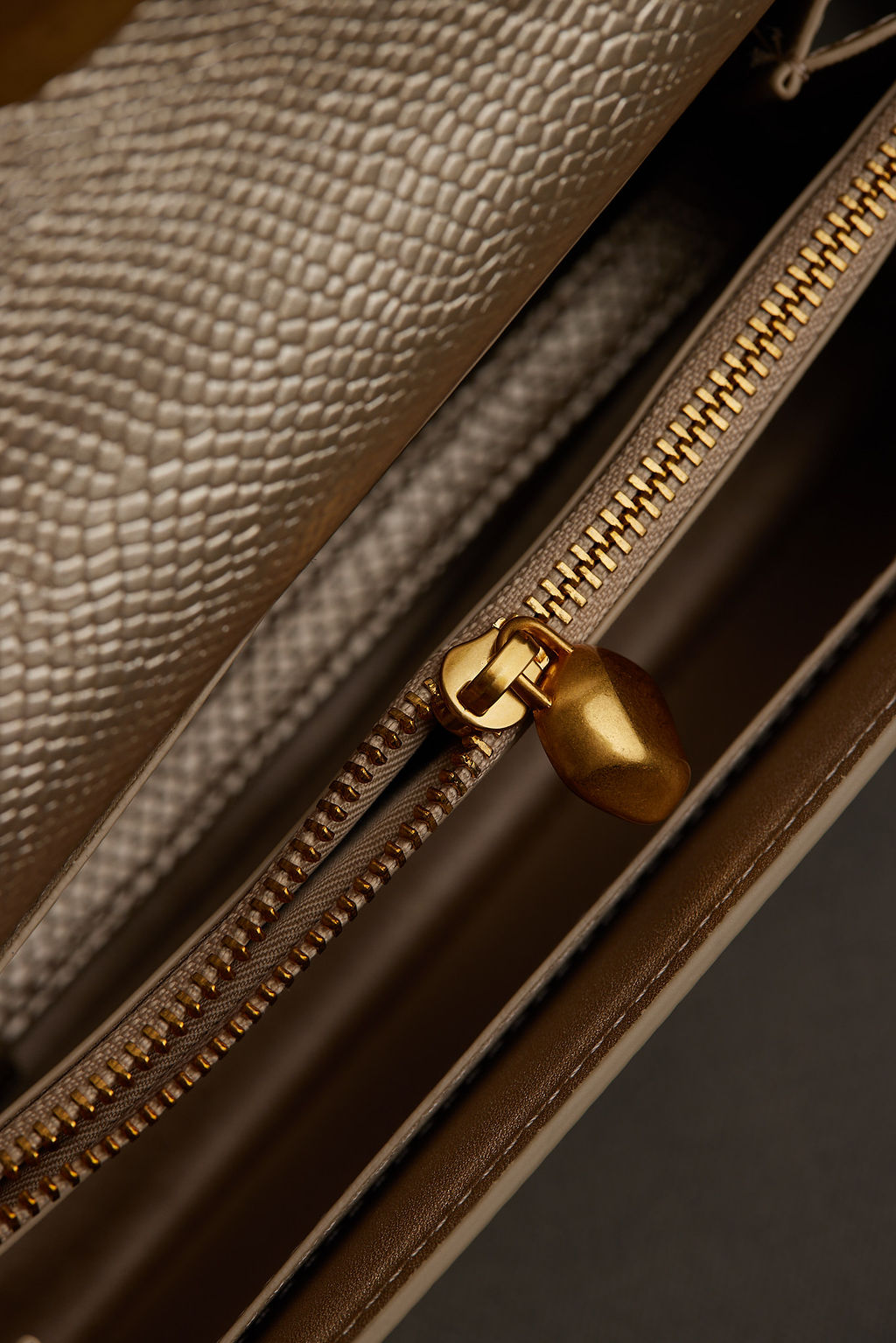 MUNI CROSSBODY