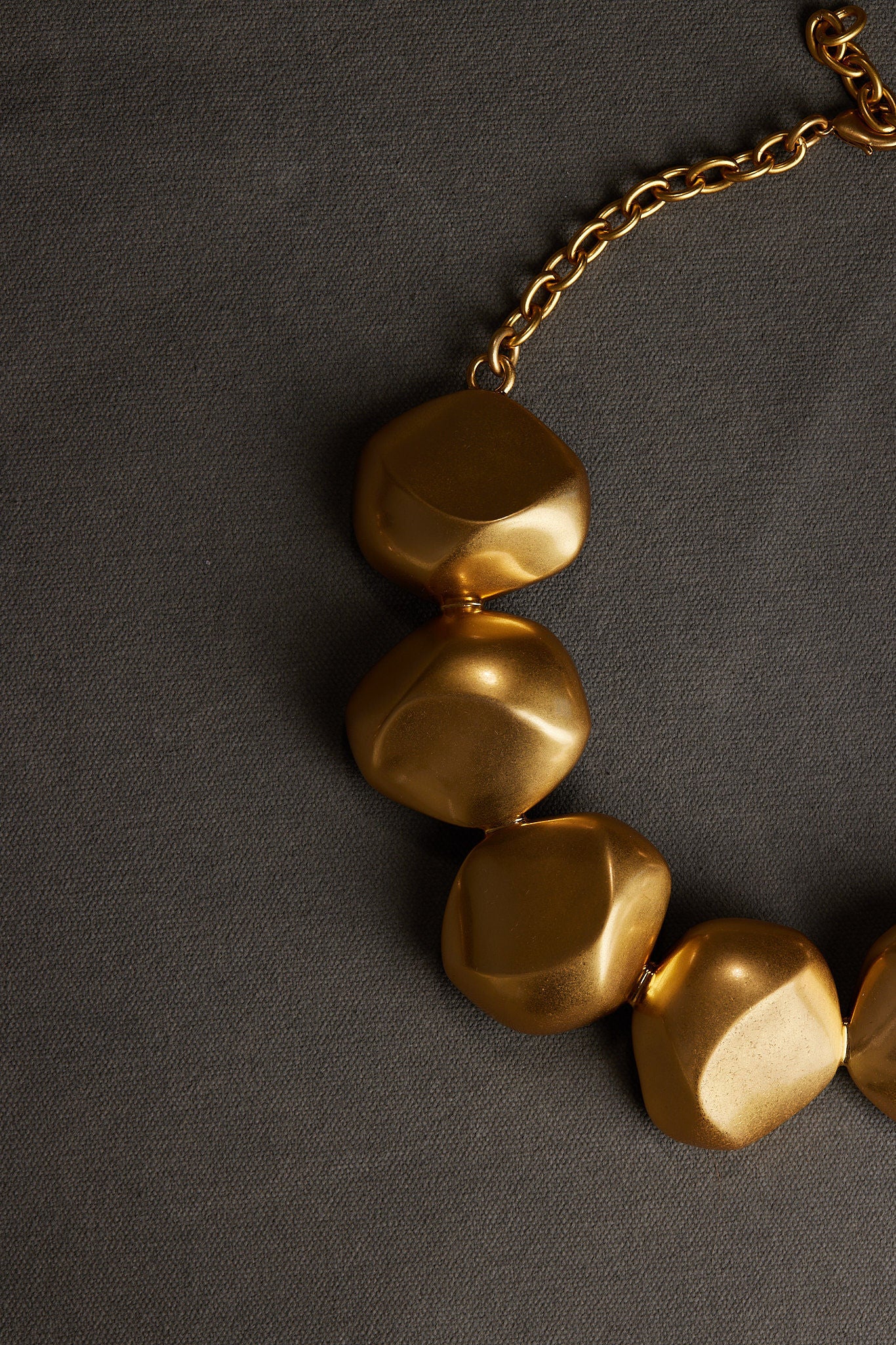 AARI NECKLACE