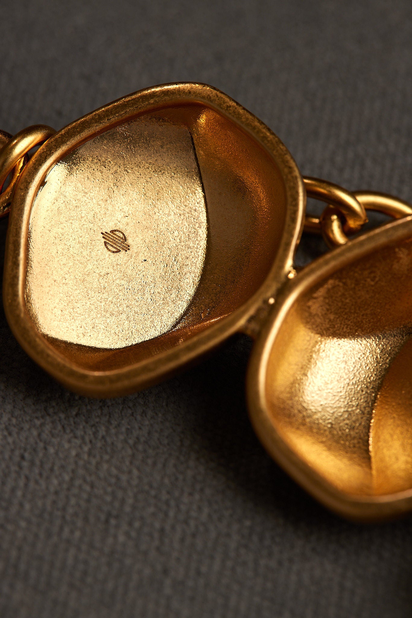 AARI NECKLACE