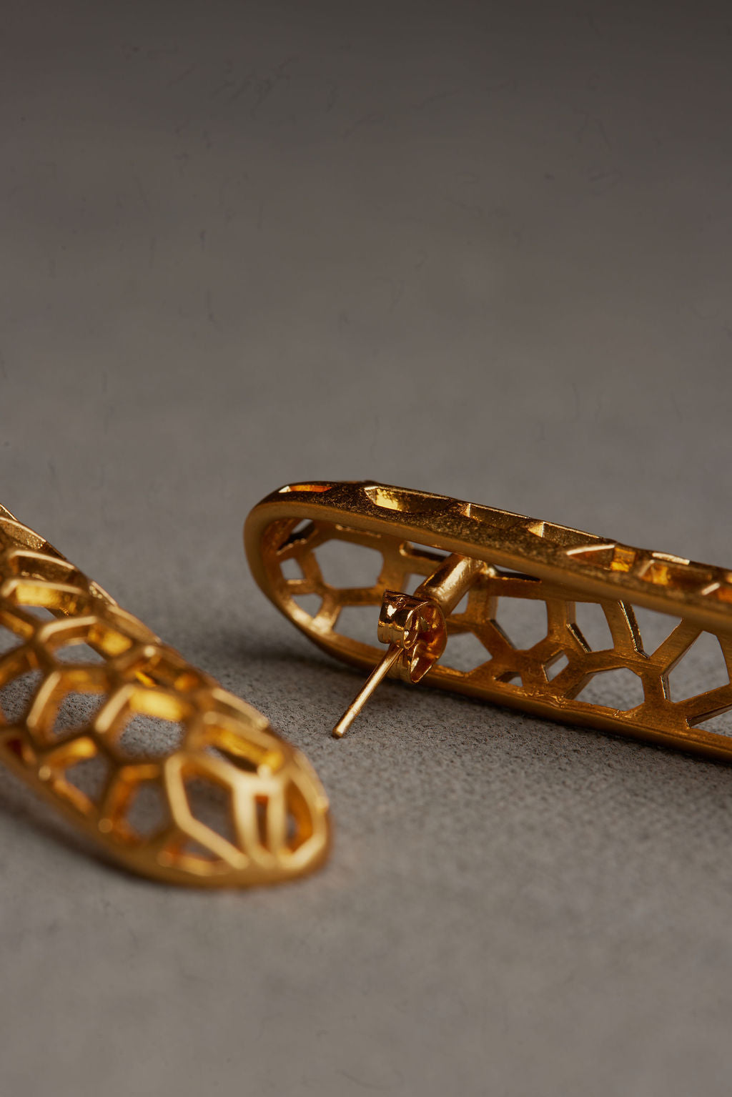 ELON EARRING
