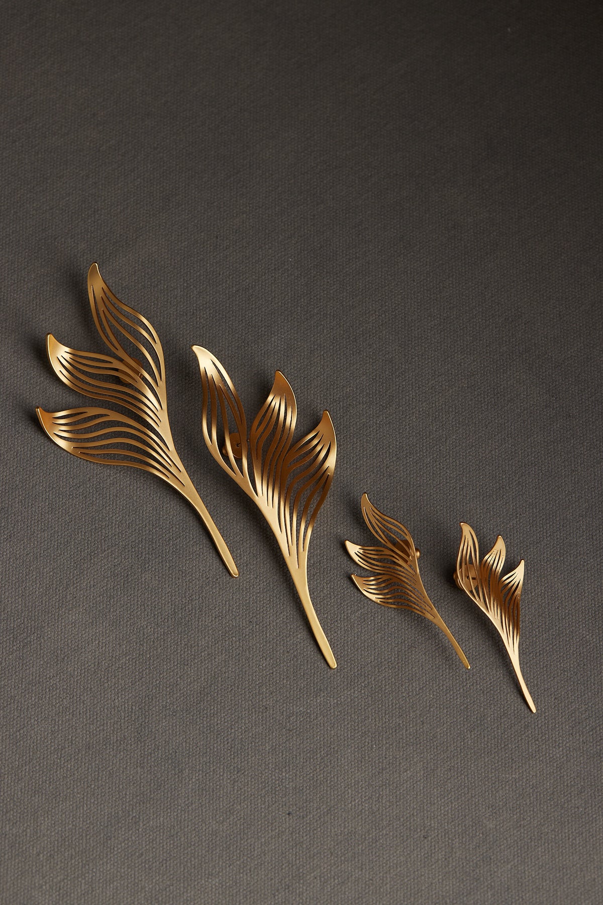 ROWE EARRING