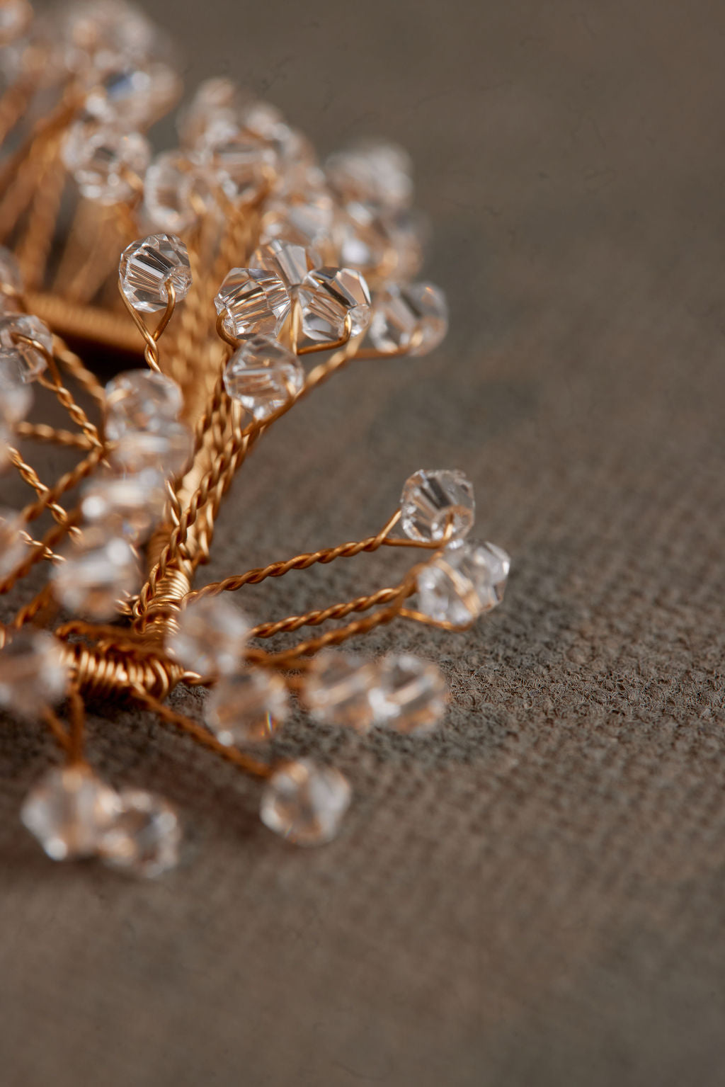 NIVA EARRING