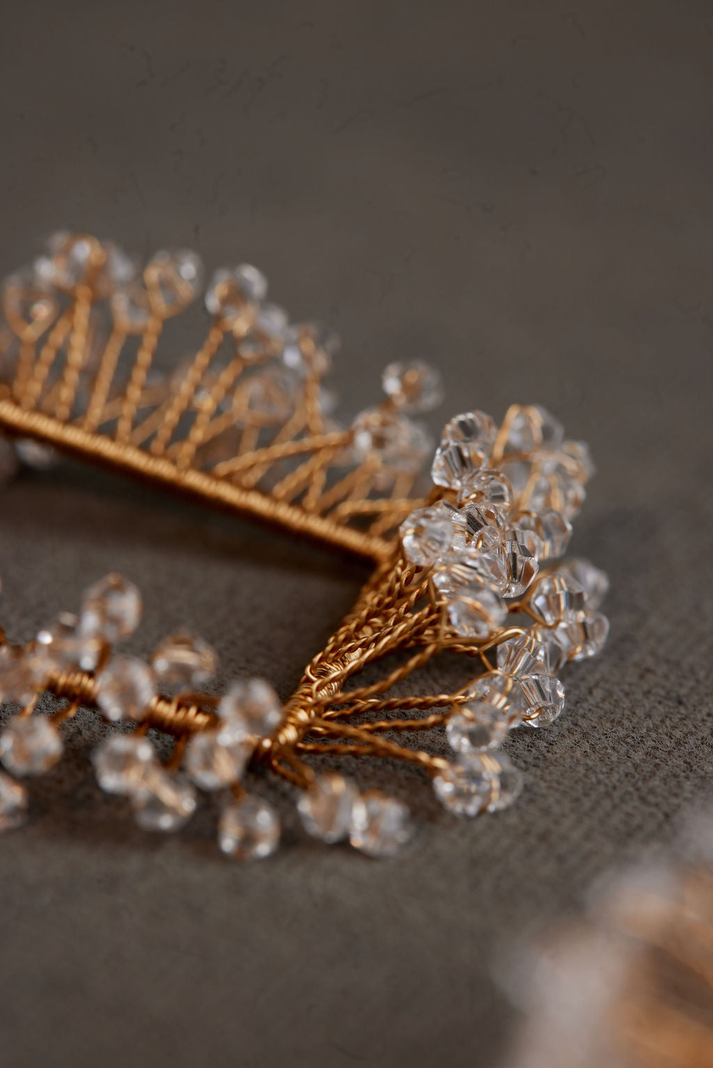 NIVA EARRING