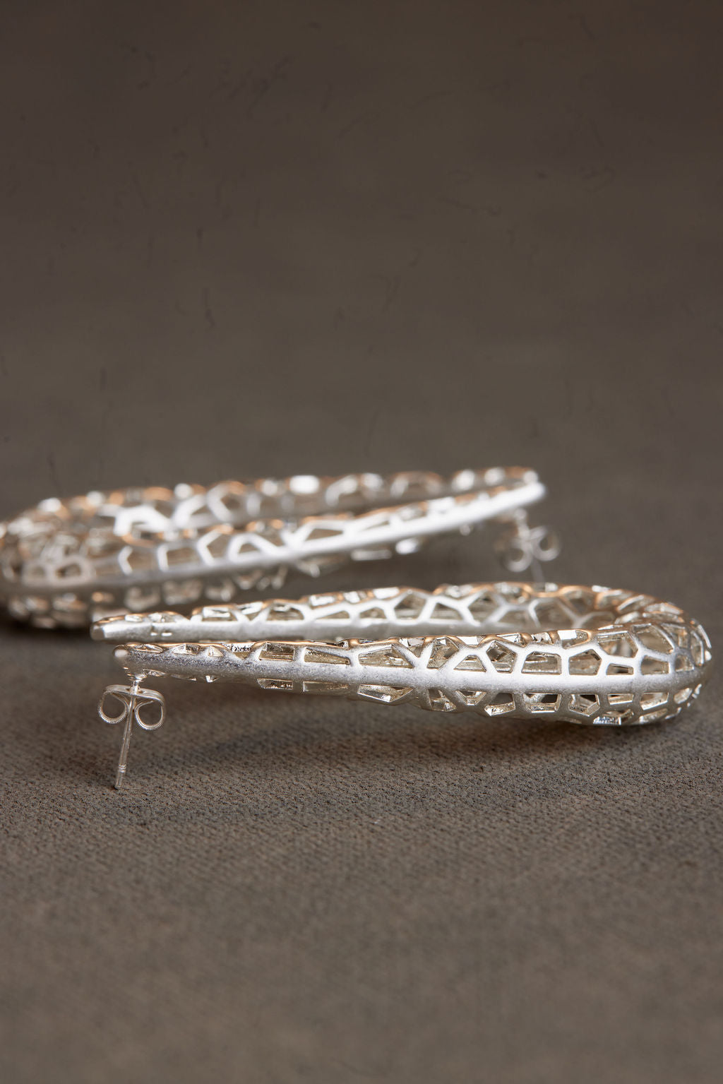 HELA EARRING