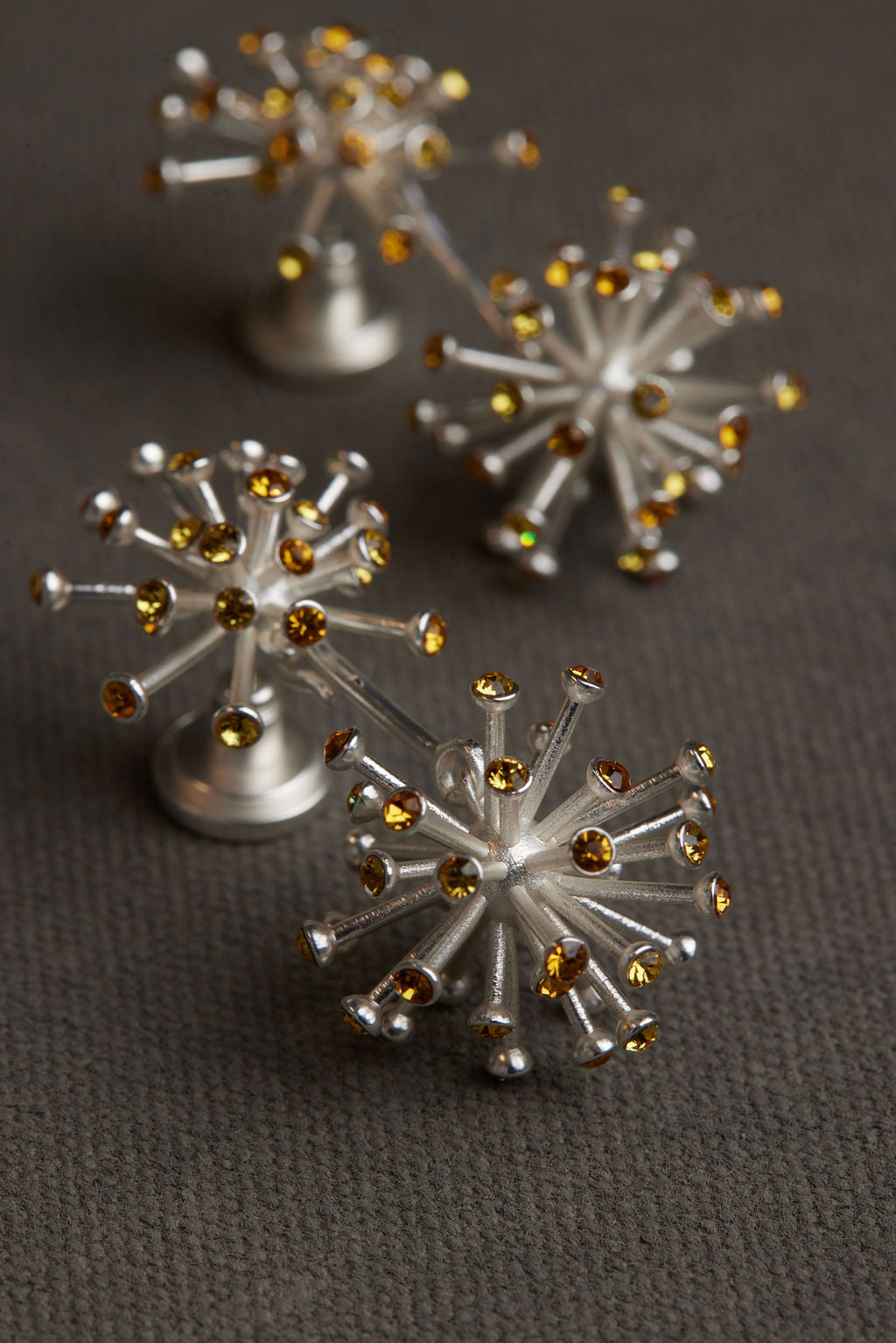 HOXE EARRING