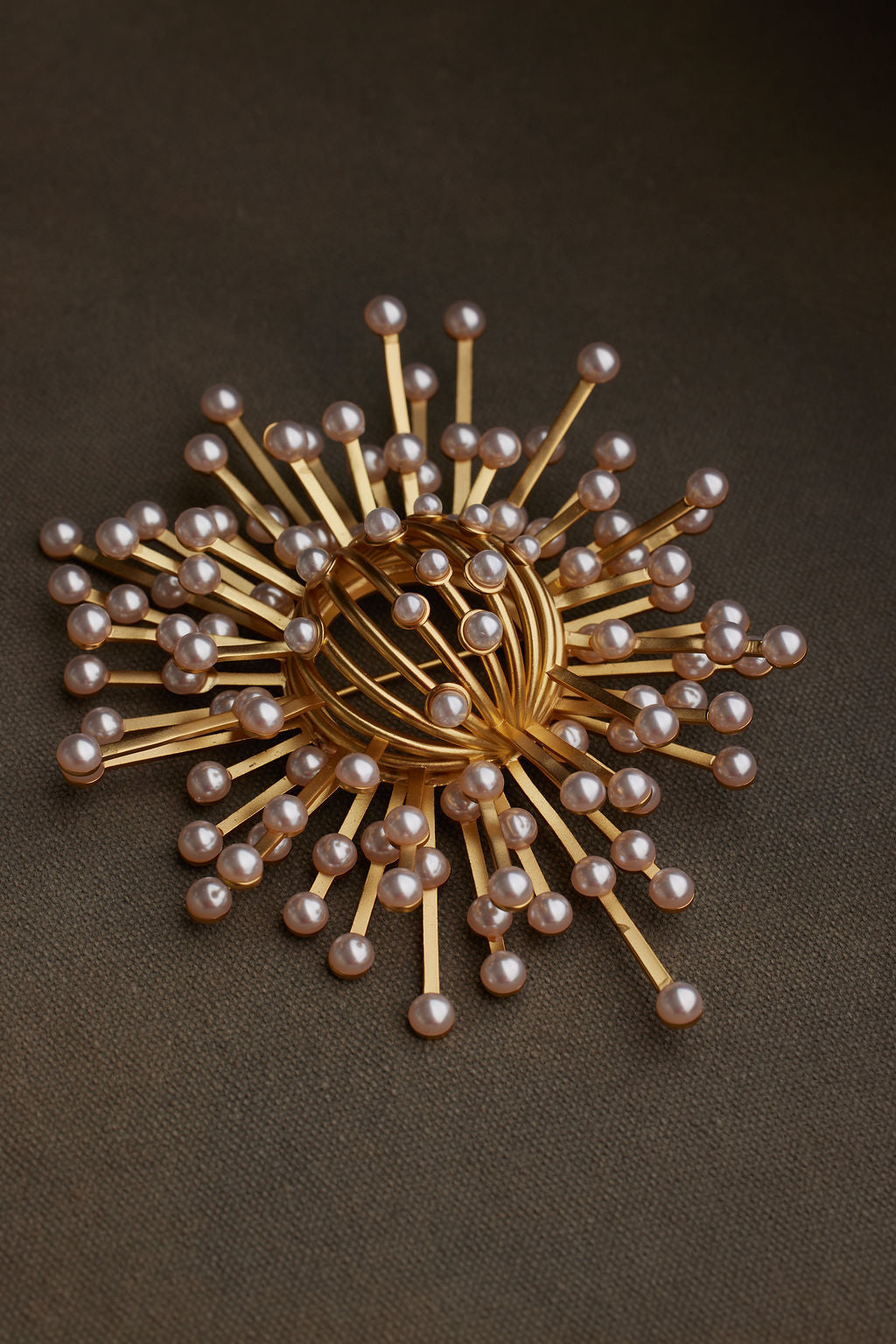 NUNI BROOCH