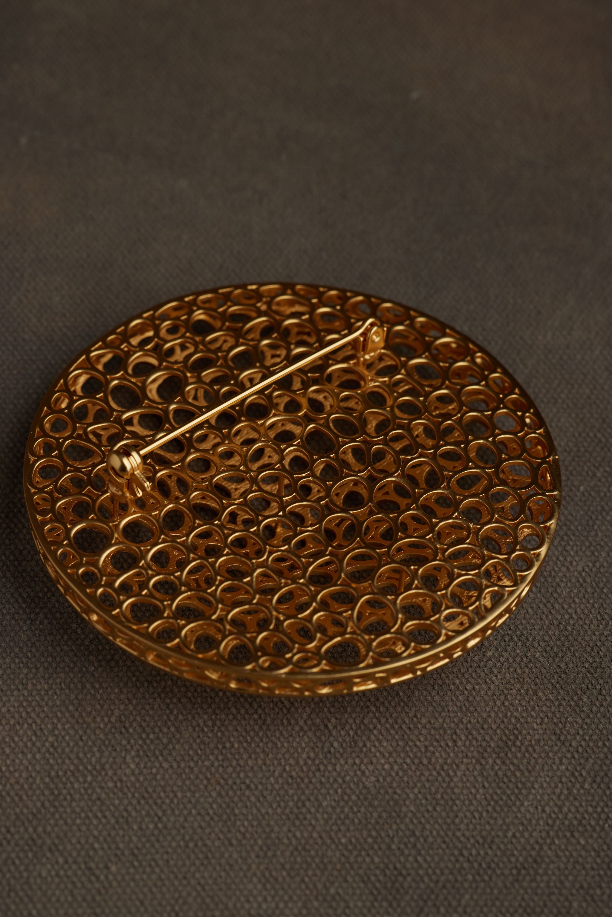 ANUA BROOCH