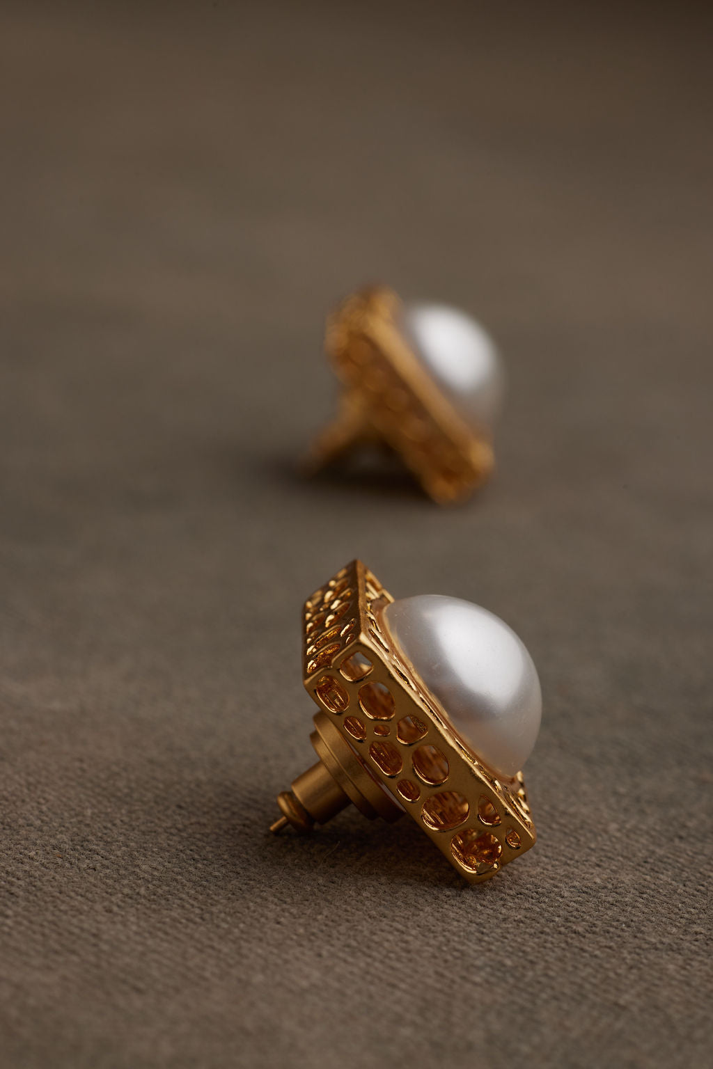 BOBI EARRING