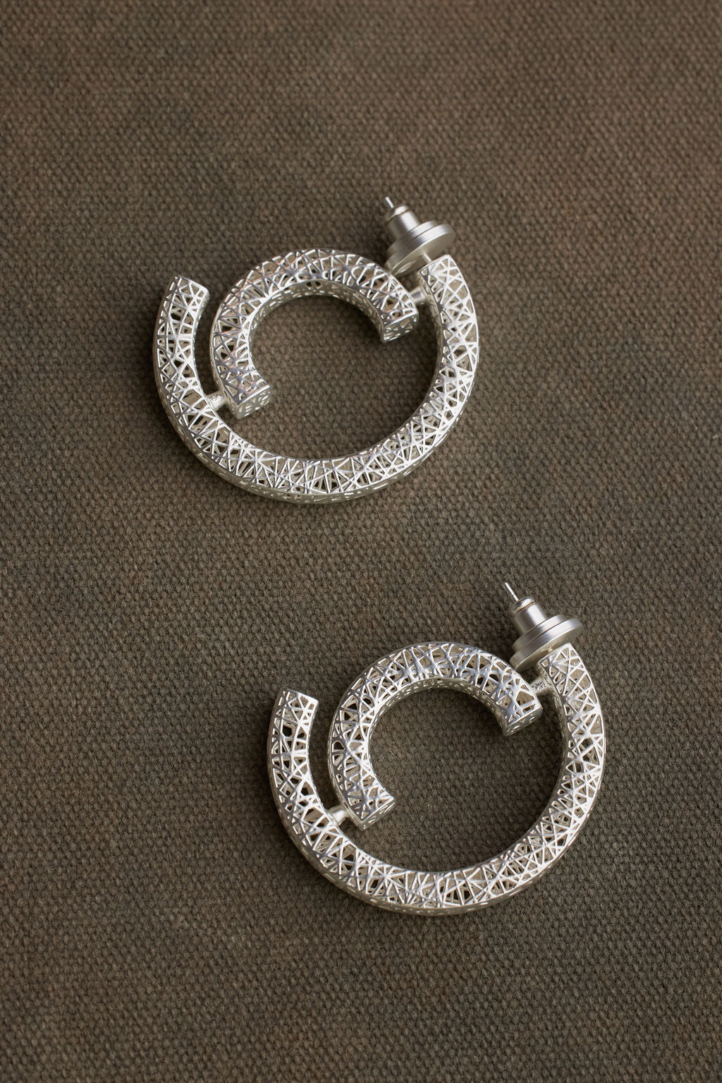CIRE EARRING