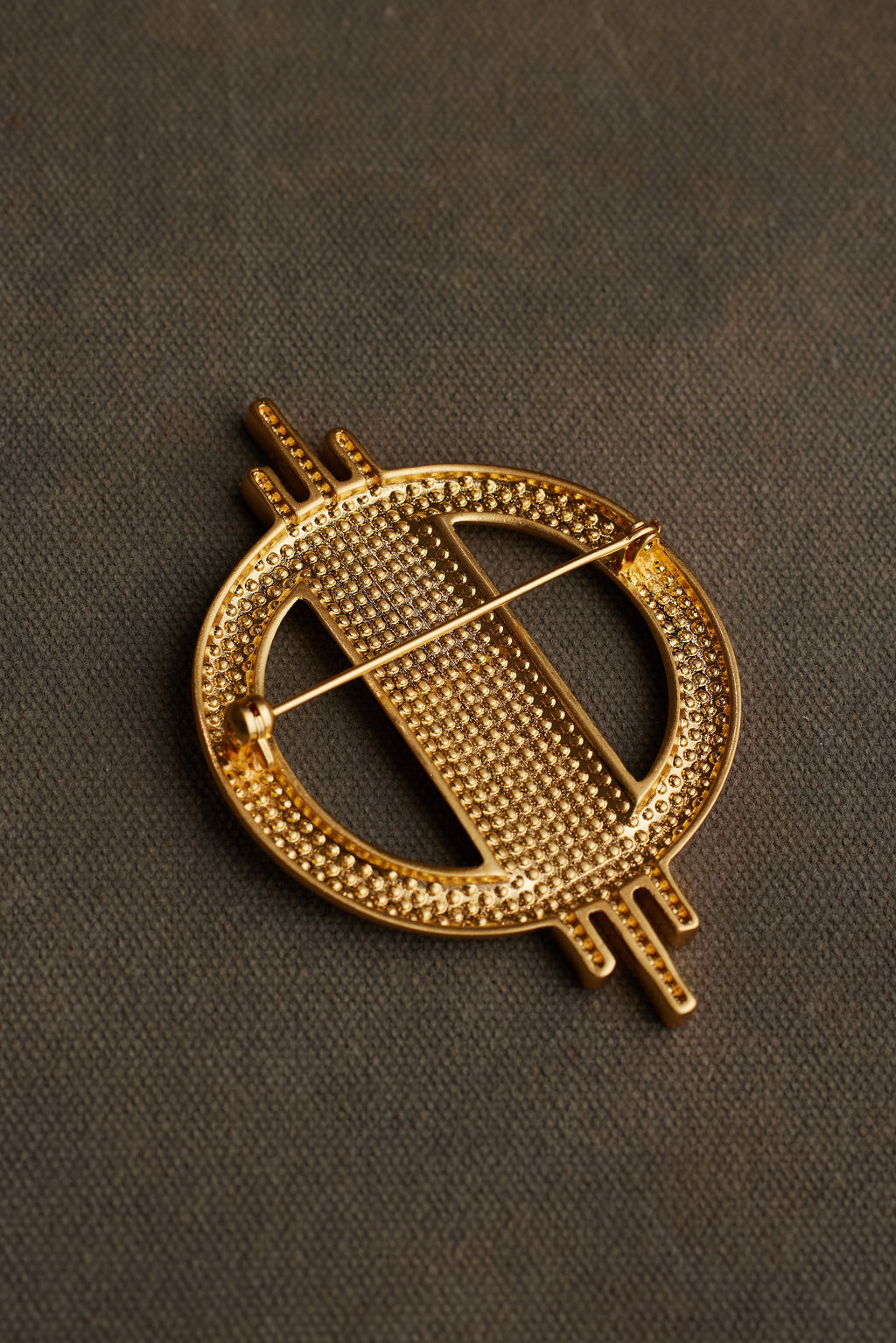 DAME BROOCH