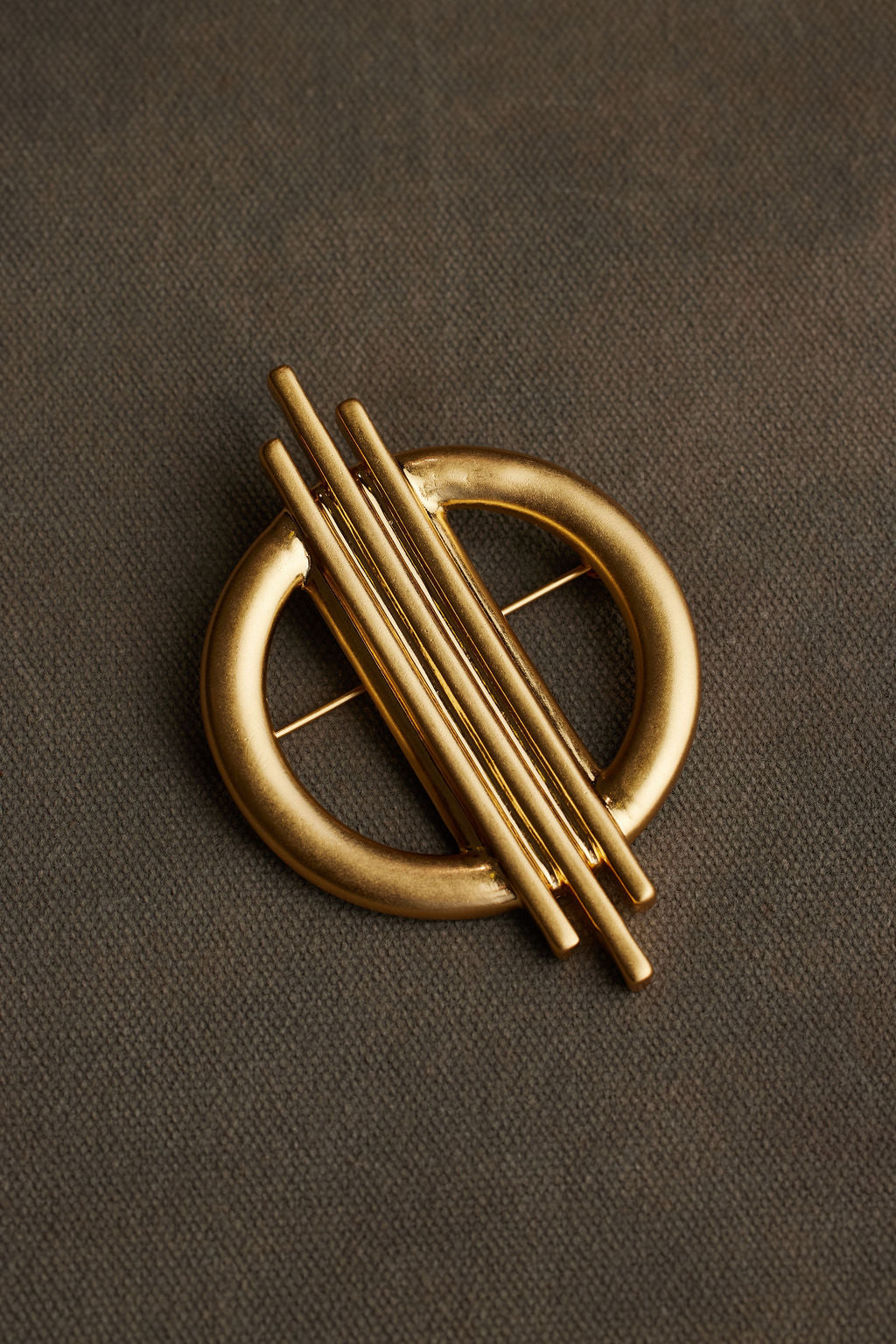 DAME BROOCH (FINAL SALE)