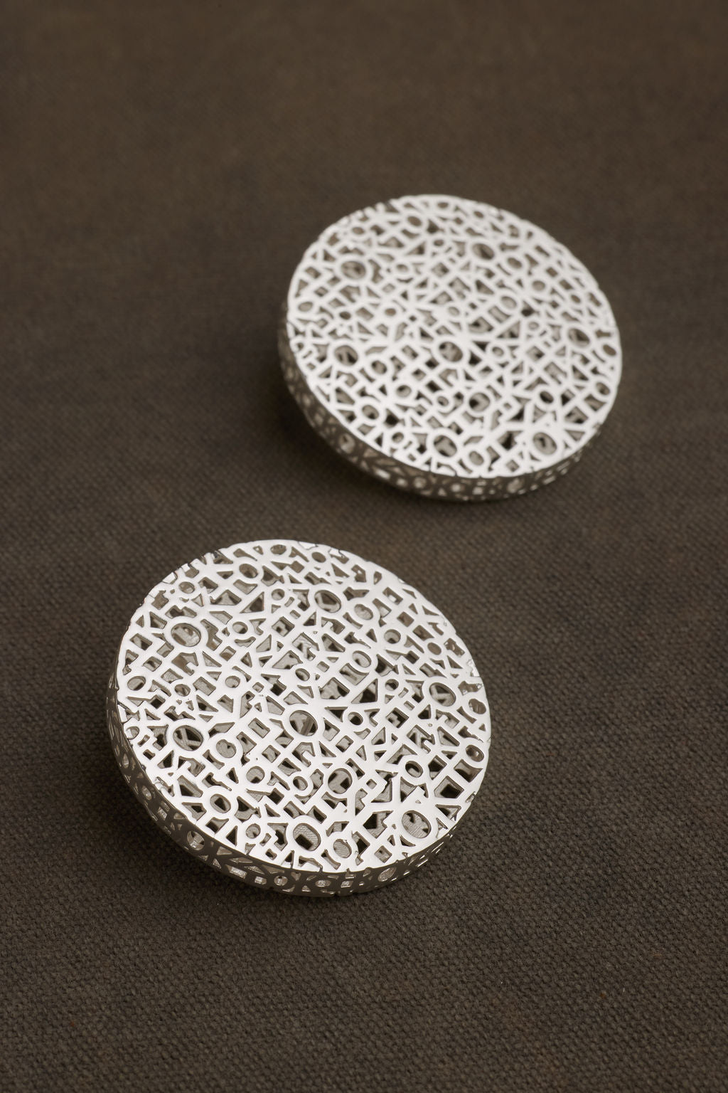 EYAH EARRING