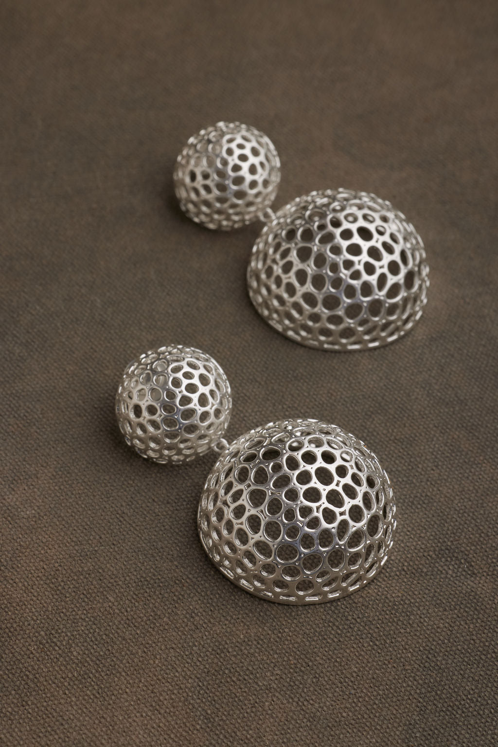 HOWI EARRING