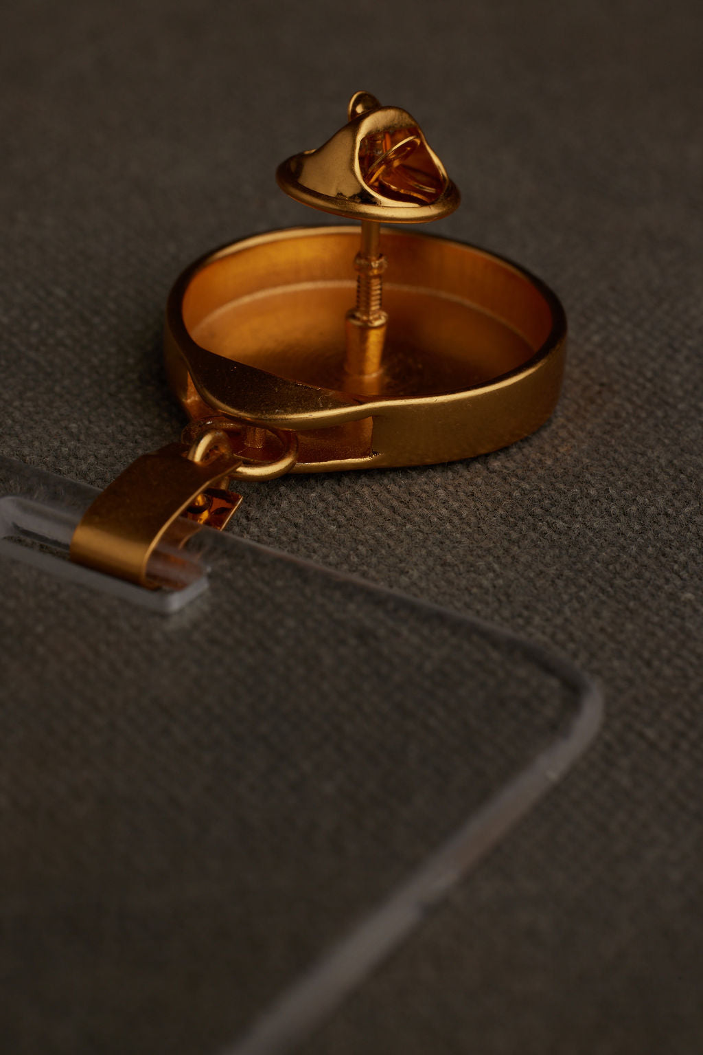 IGEE BROOCH