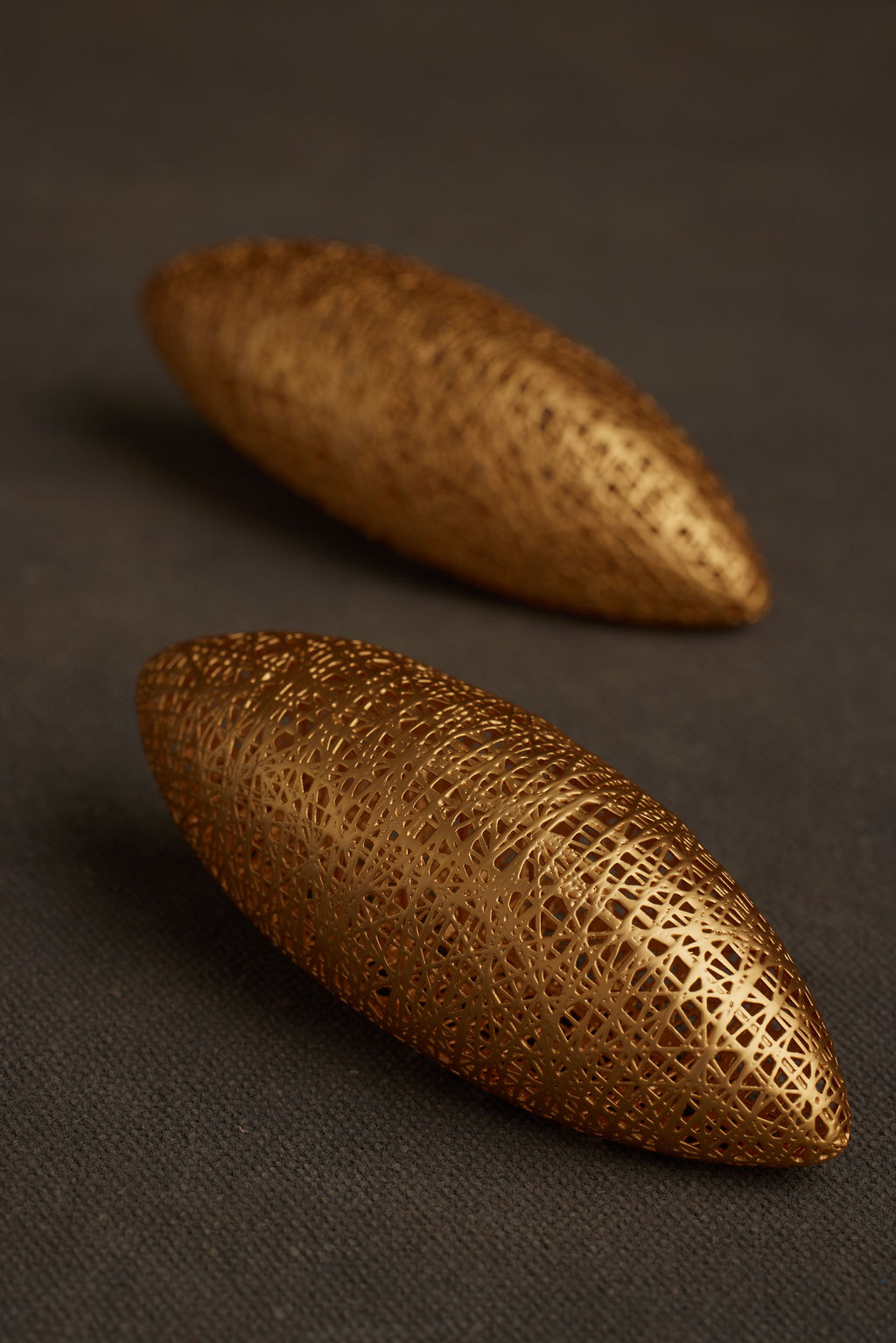 IRIS EARRING