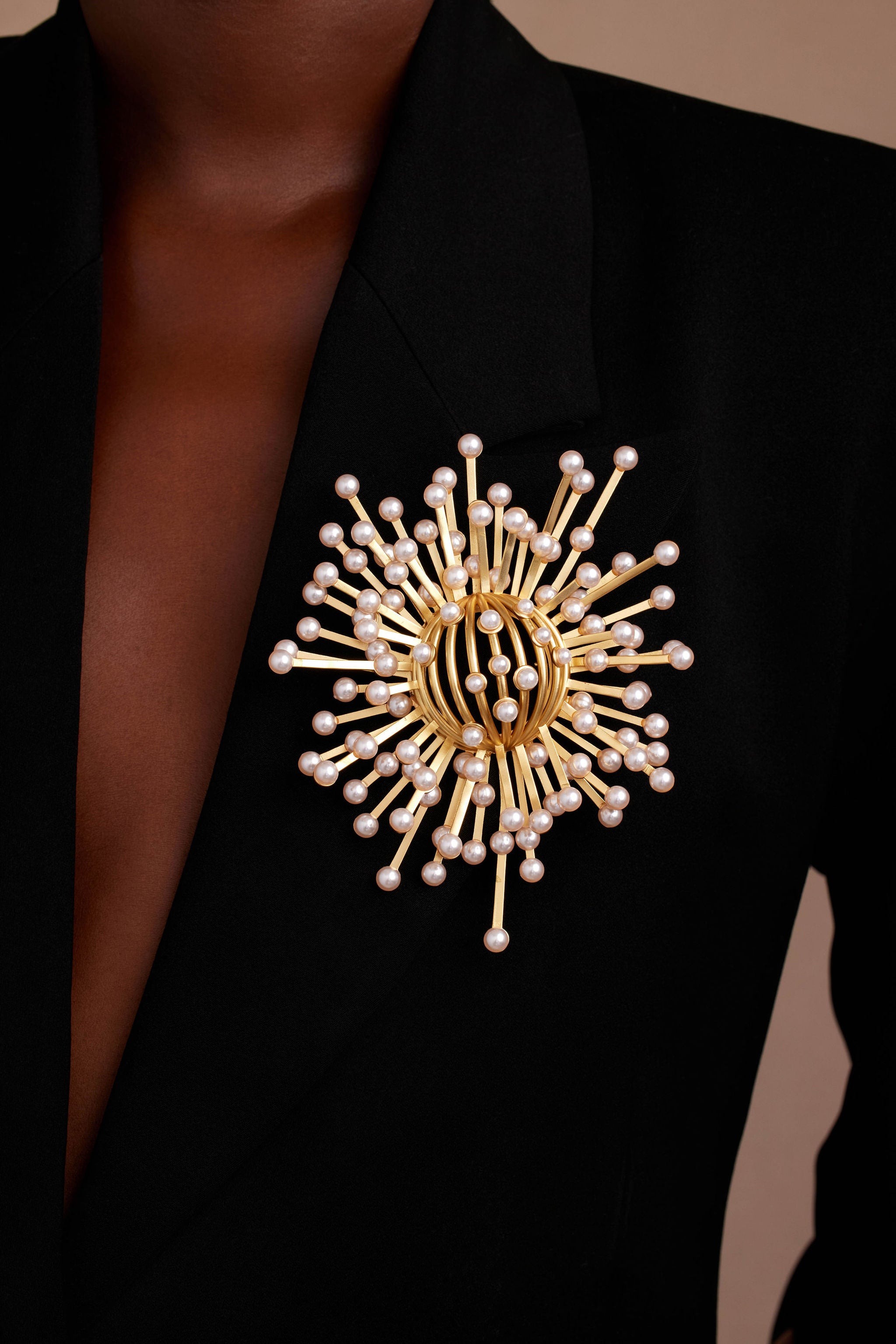 NUNI BROOCH