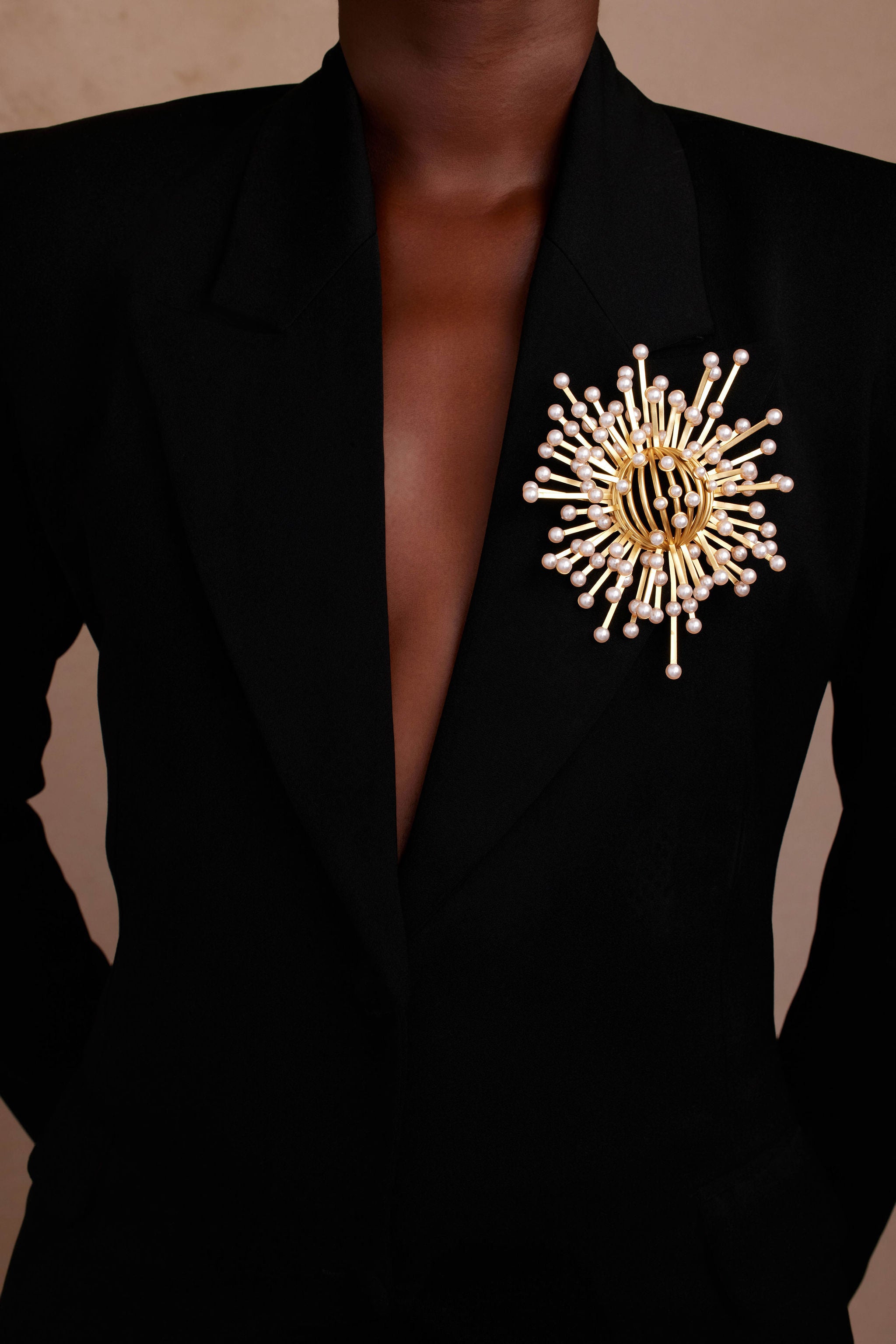 NUNI BROOCH