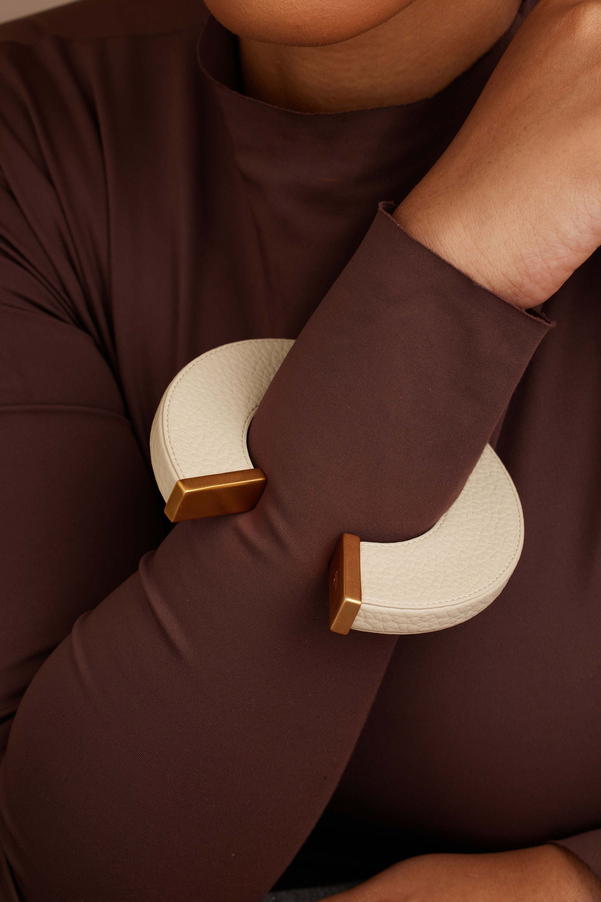 IÉNA HI-CORAZON BK WOOD PUZZLE BANGLE IÉNA HI-CORAZON BK WOOD PUZZLE BANGLE