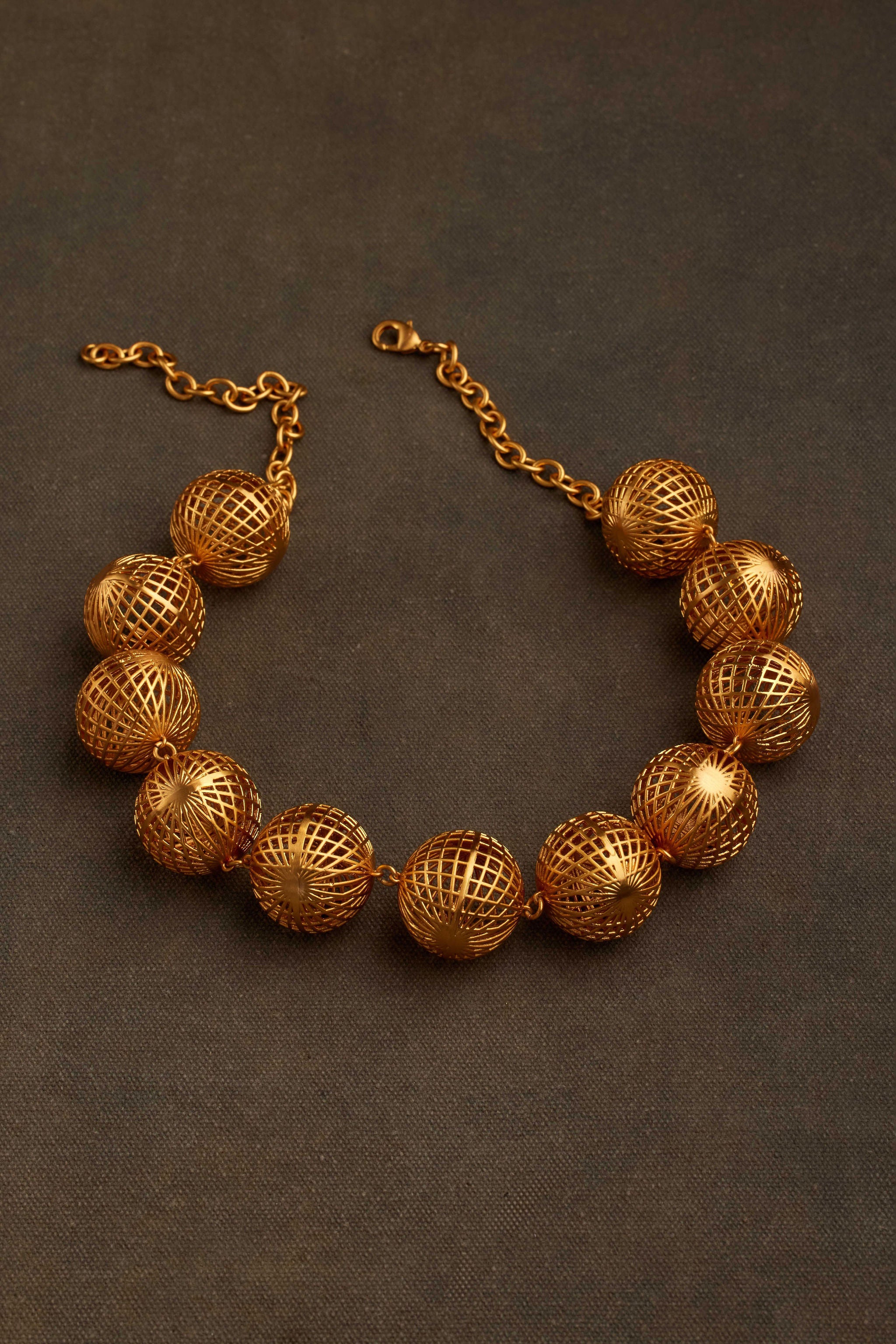 KURA NECKLACE