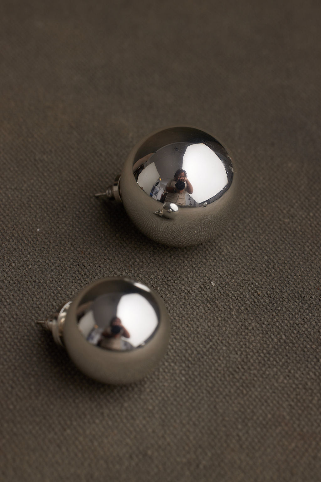 KURU STUDS
