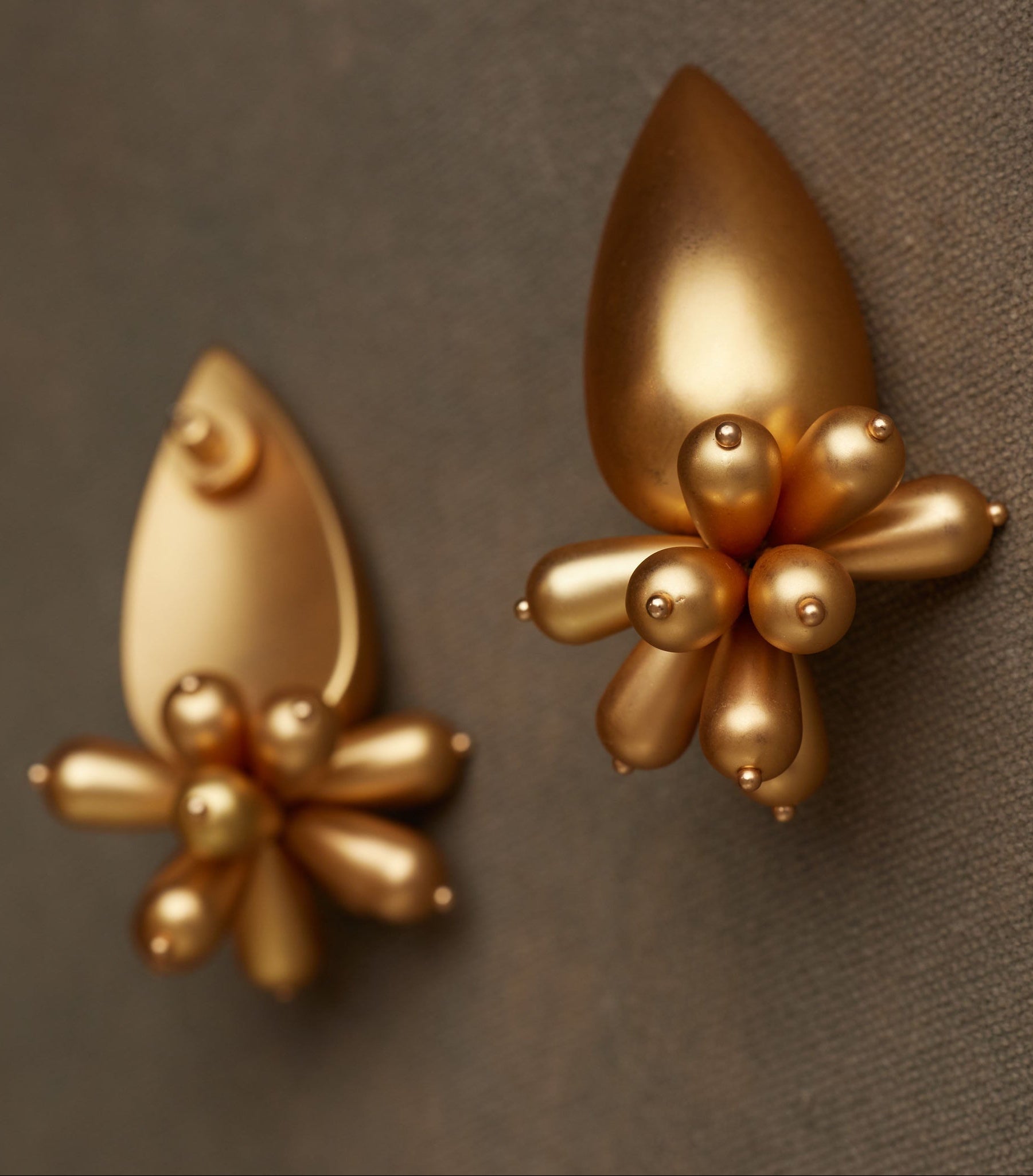 KIKU EARRING