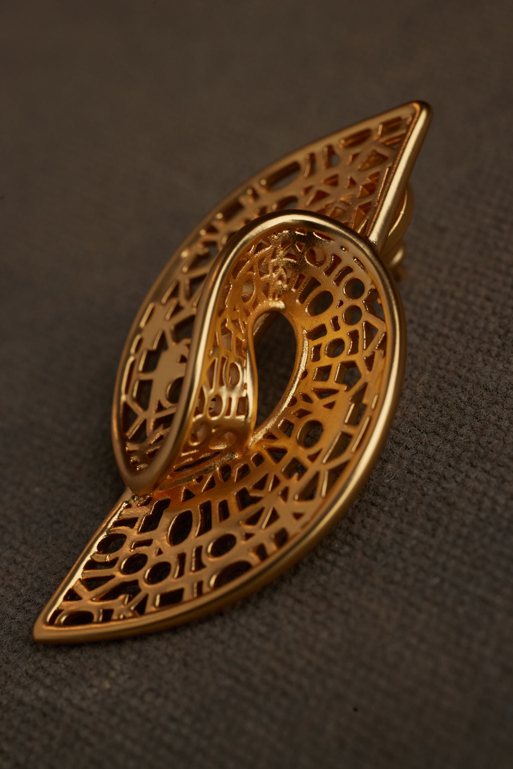 NESH EARRING