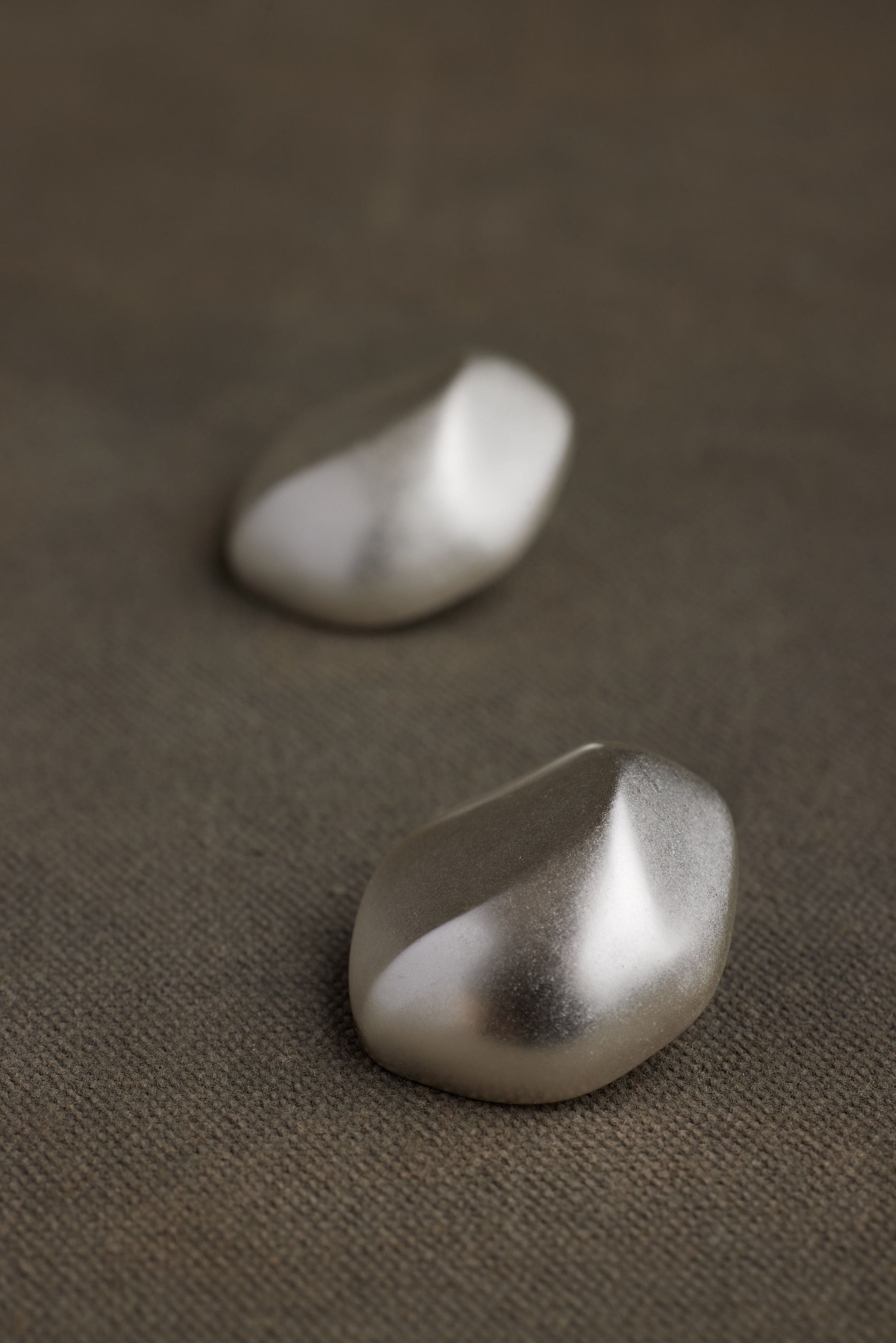 NURI EARRING