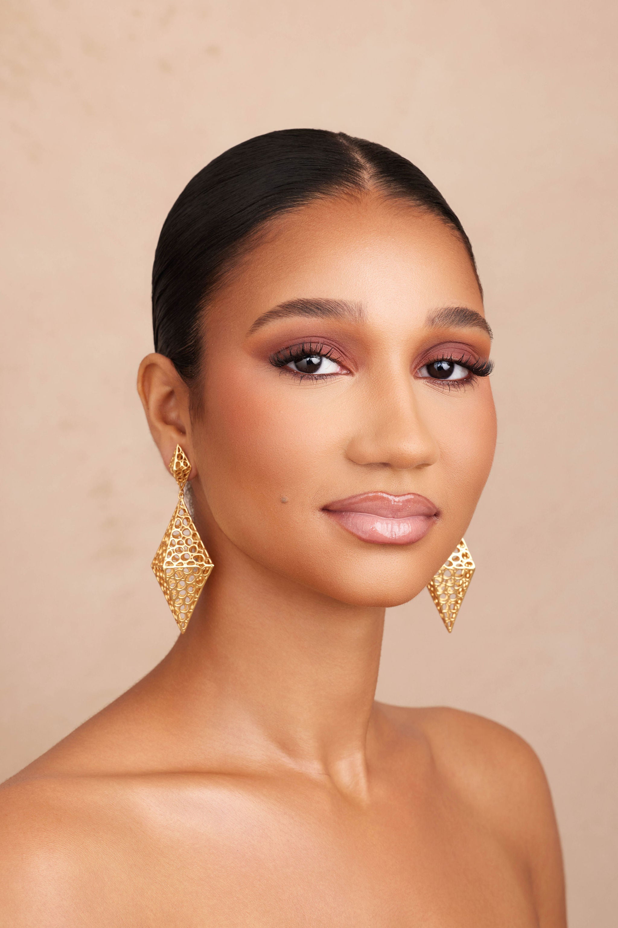 PEGY EARRING