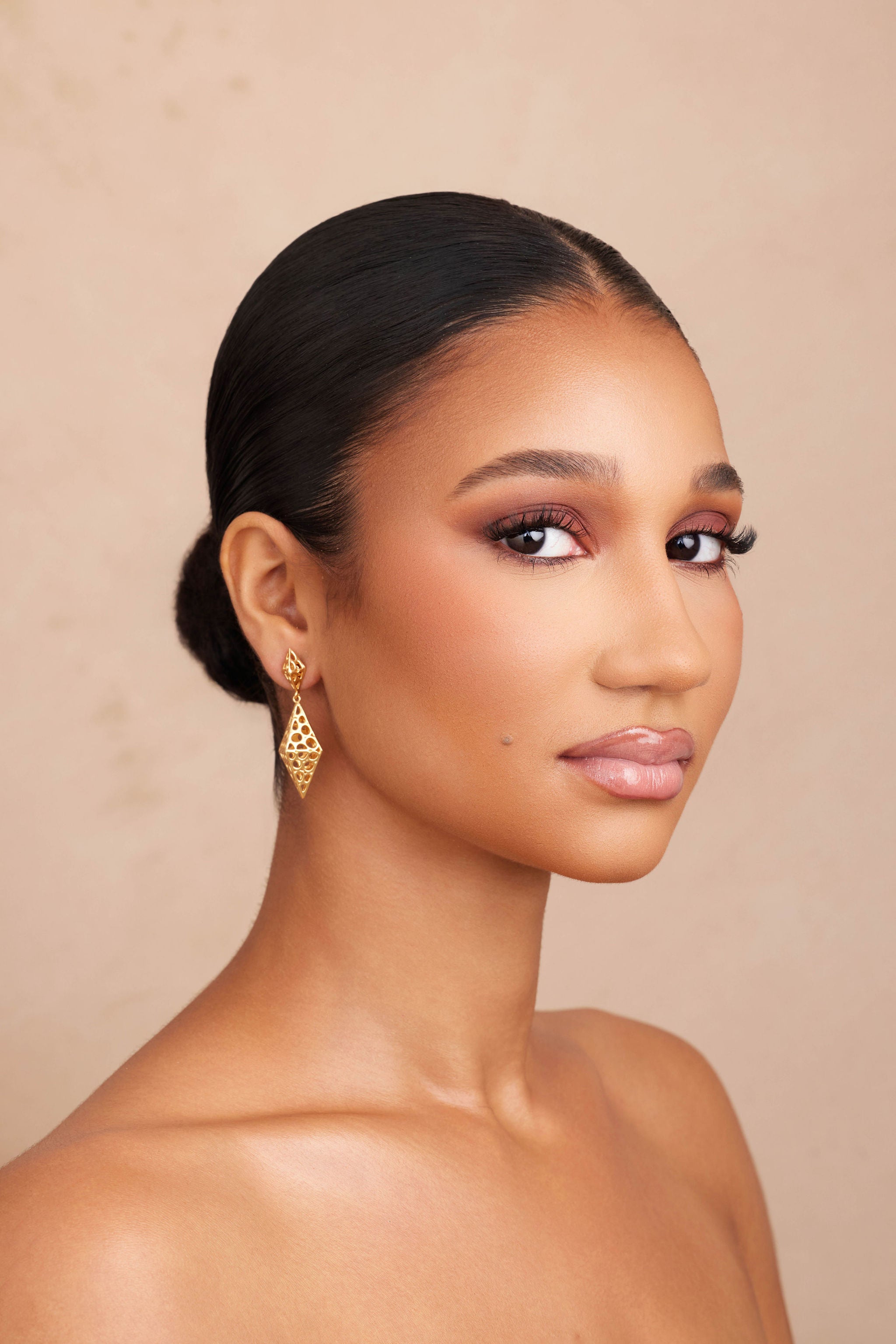 PEGY EARRING