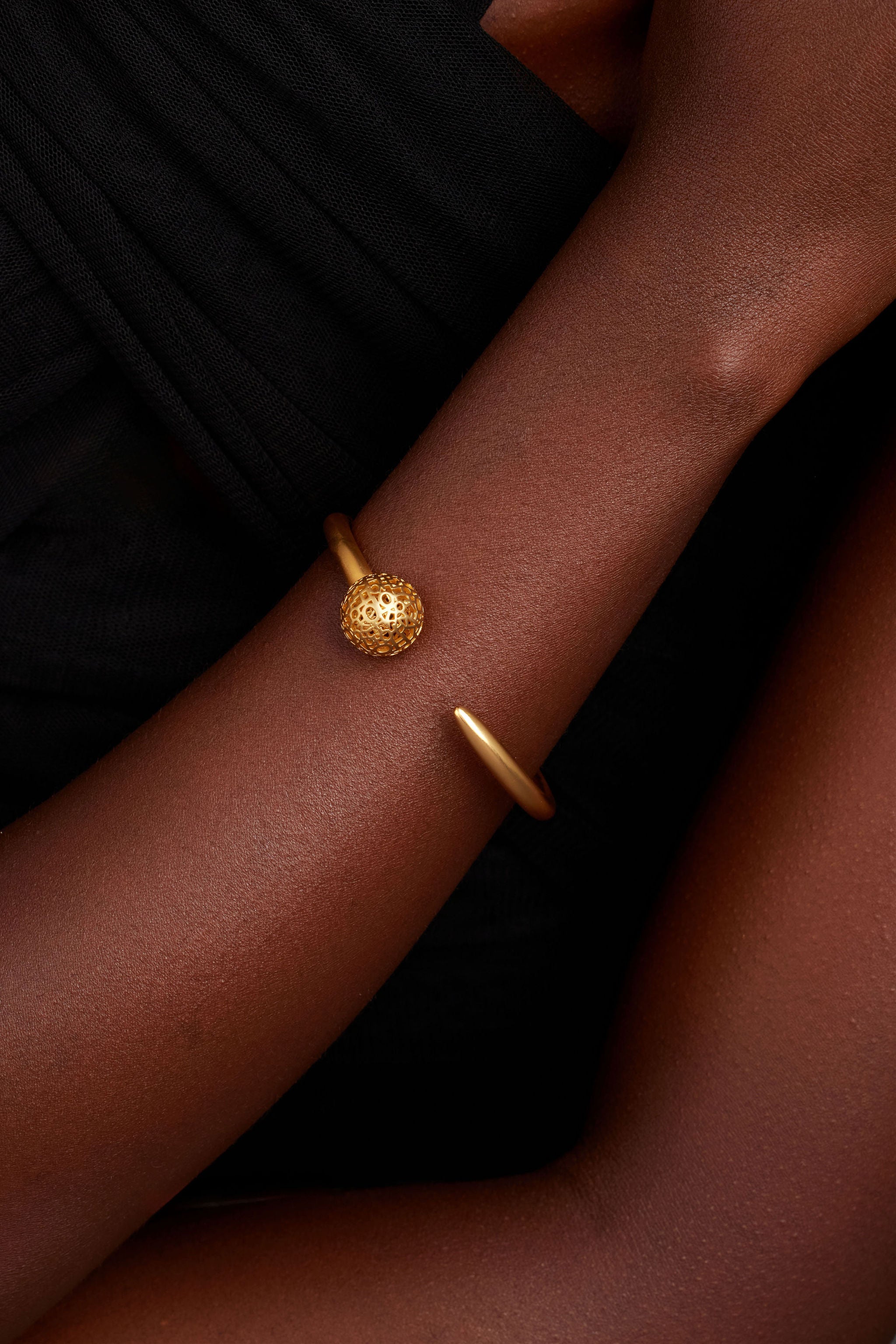 POLA BANGLE