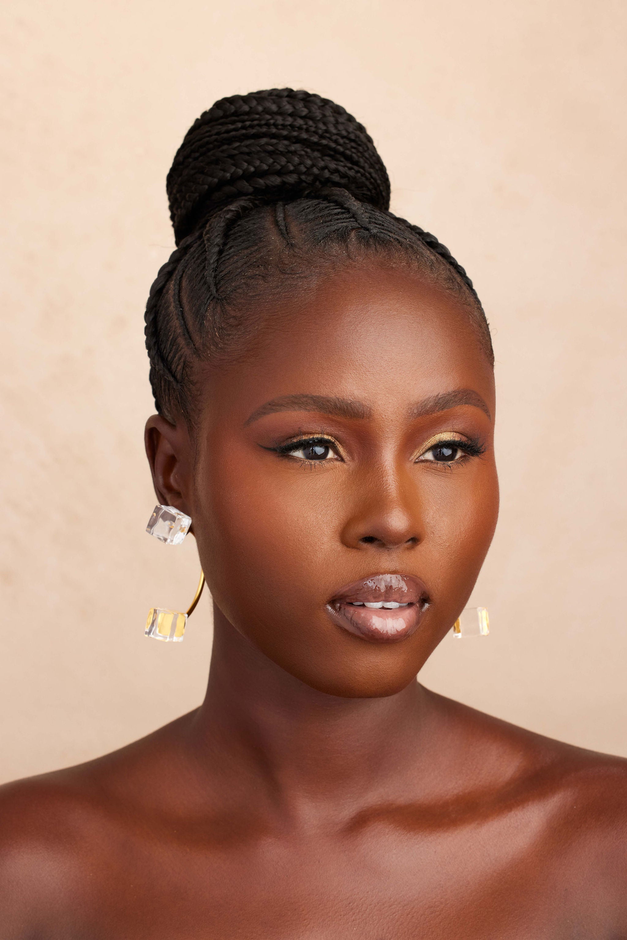 QIYA EARRING