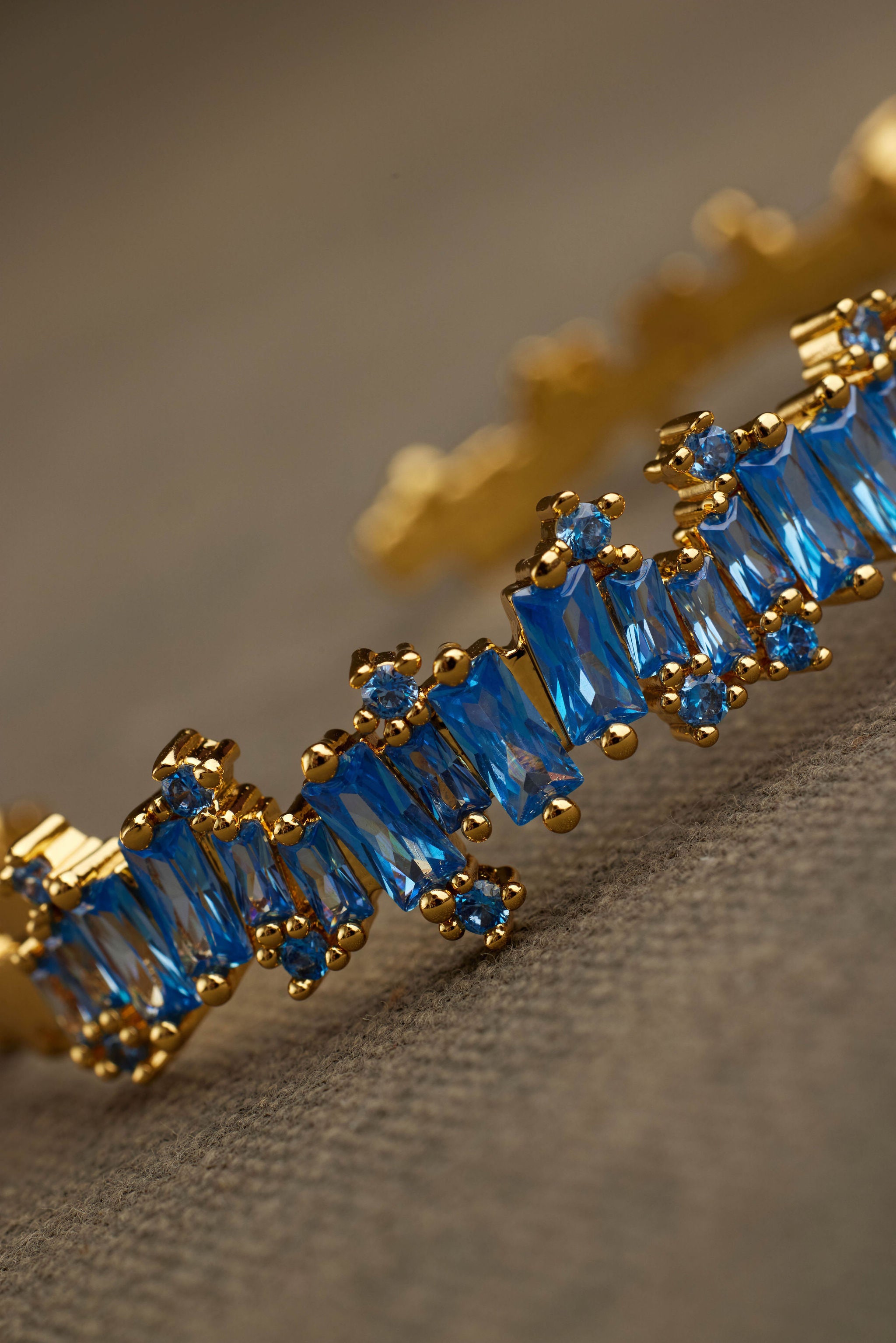 RAEL BANGLE