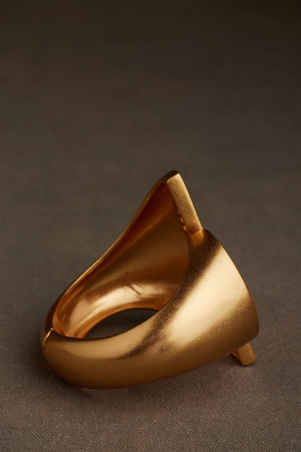 RALA BANGLE