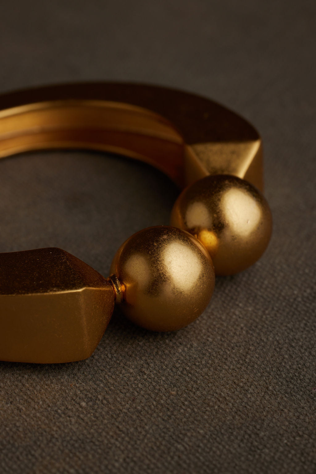 TENA BANGLE