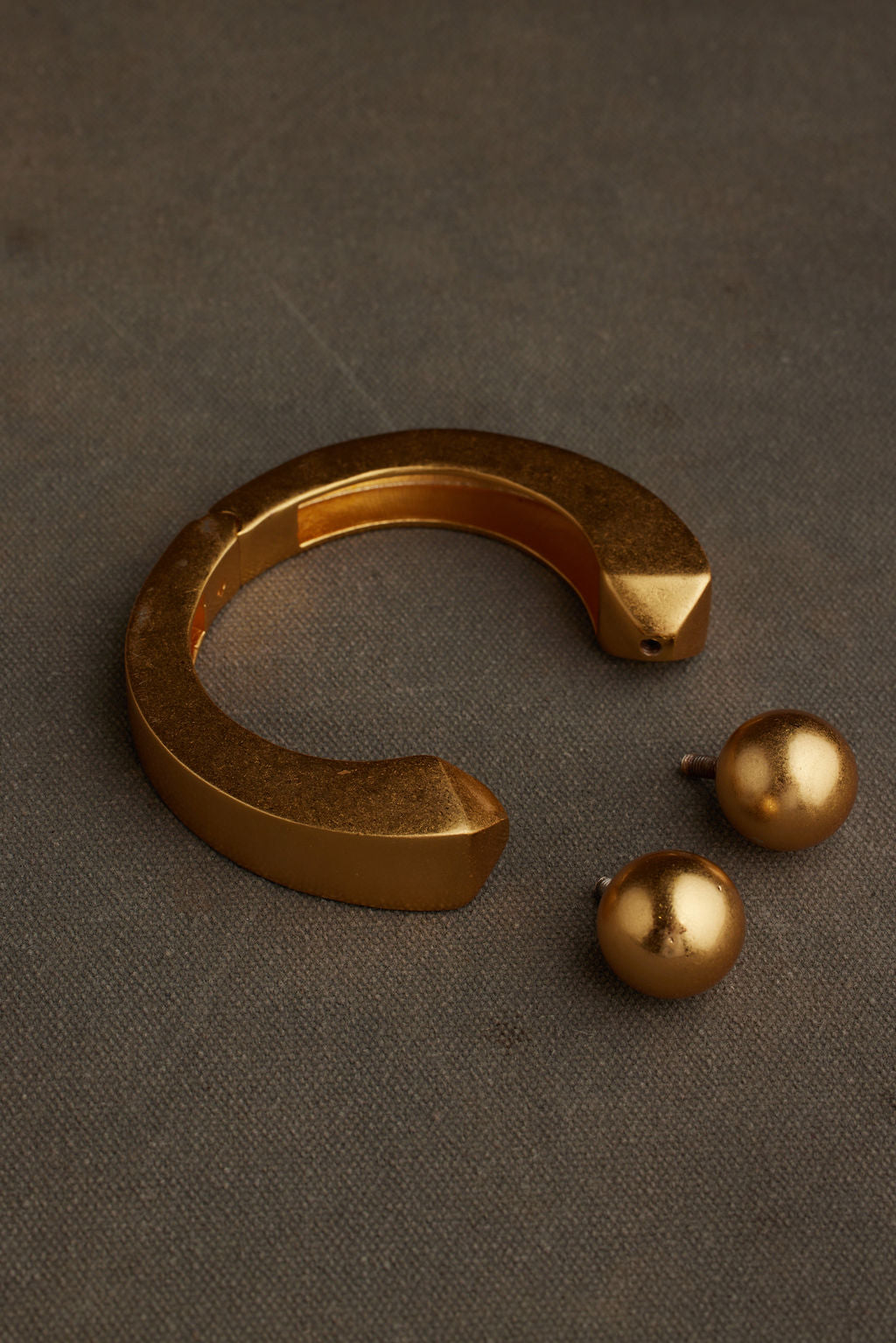 TENA BANGLE