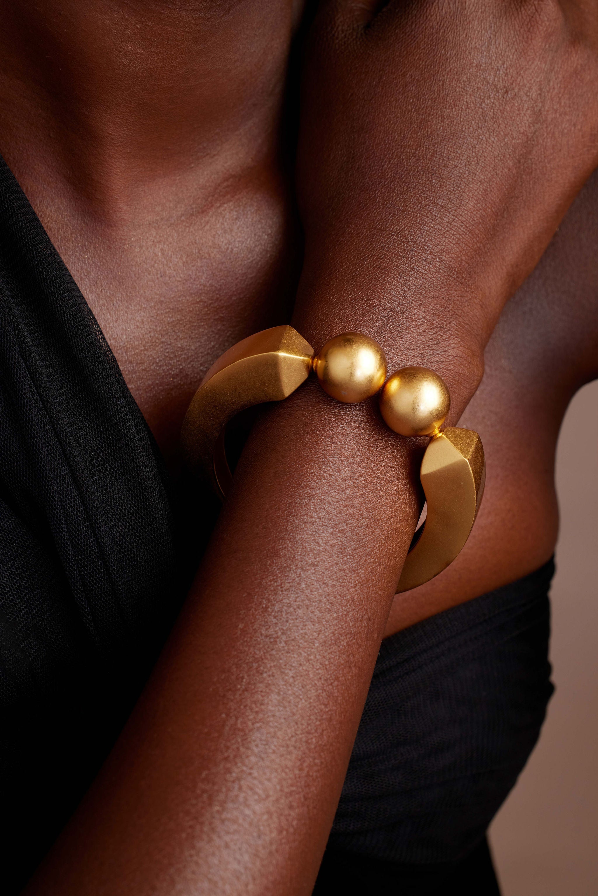 TENA BANGLE