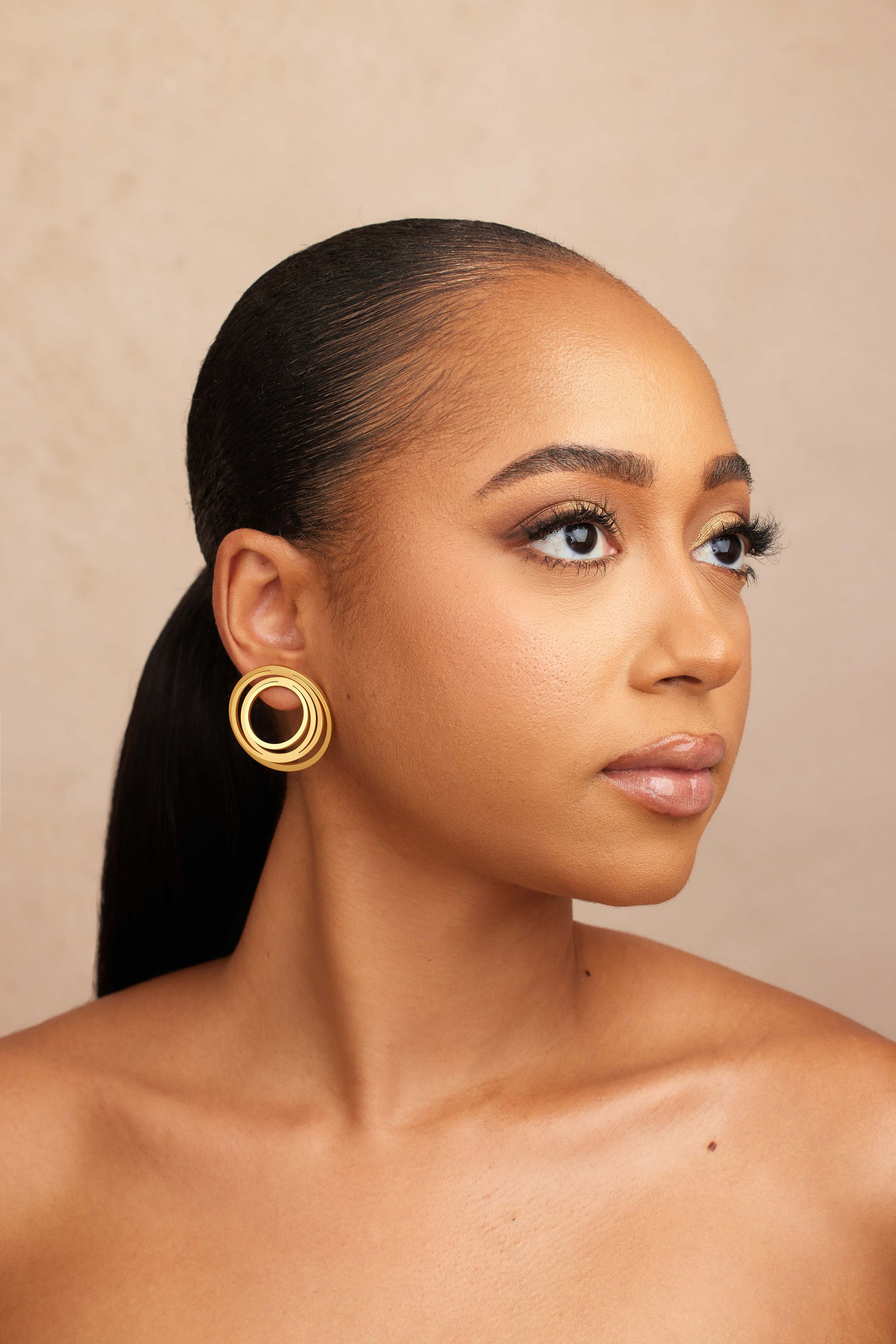 TIKA-GOLD-ANTIQUE-EARRING-SIDE-FRONT
