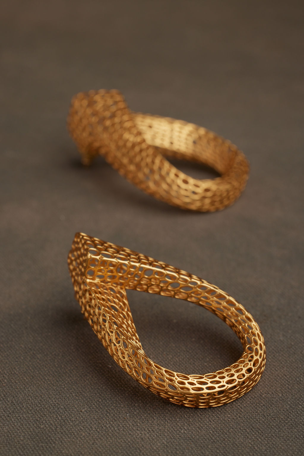 TREA EARRING