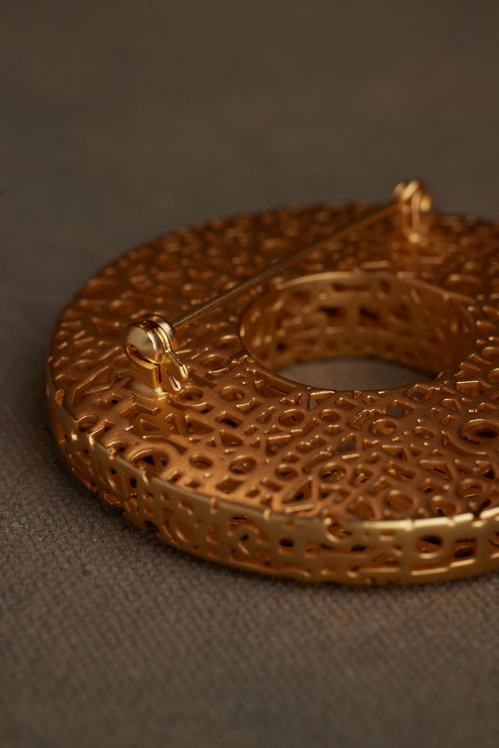 UDAH BROOCH