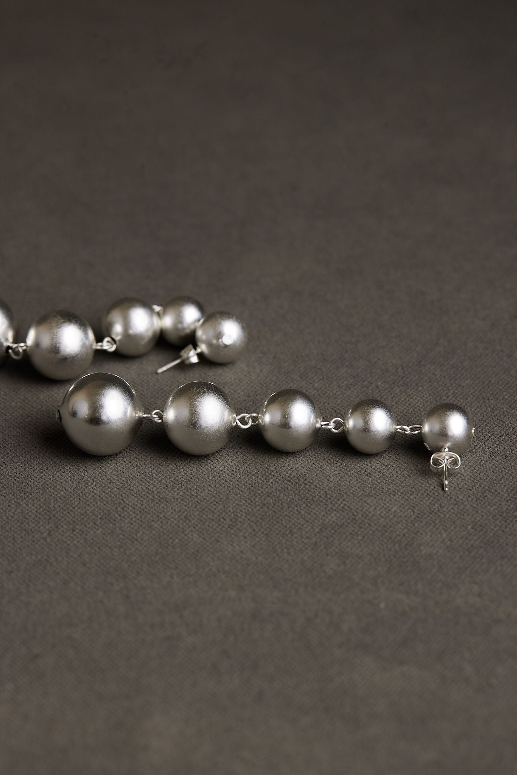 RIKA EARRING